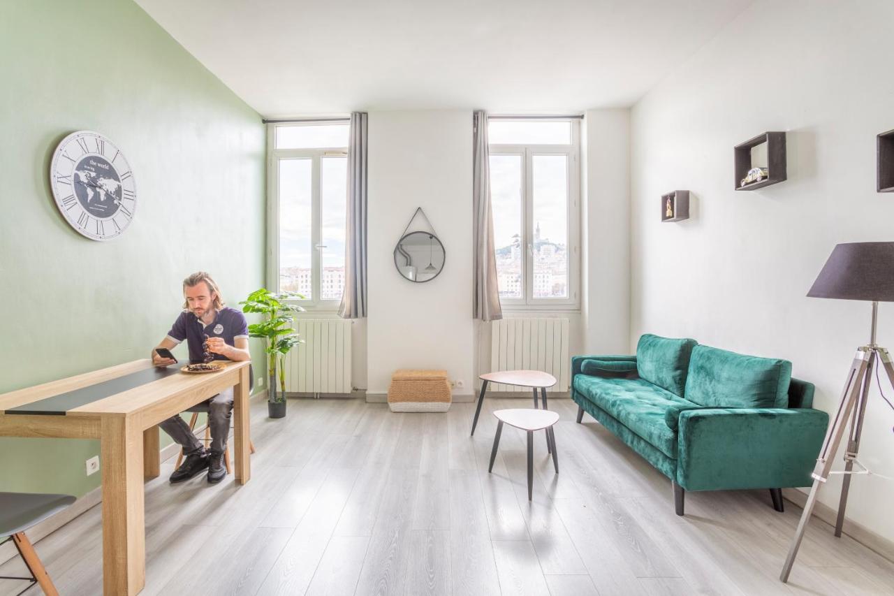 Hostel Ambassade Bretonne Vieux-Port มาร์กเซย ภายนอก รูปภาพ